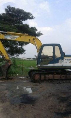 ขายรถขุดแบ็คโค โกเบลโก้ sk120-3มาร์คทรี ไฟฟ้าเต็ม เครื่องเดิม ปั๊มแห้ง สภาพทำงานปกติ ช่วงล่างเต็ม