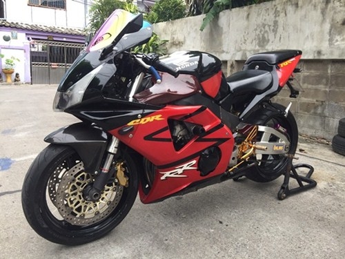 CBR 954RR ทะเบียนแท้ๆ 199,000 บาท รับซื้อขายแลกเปลี่ยนคับ