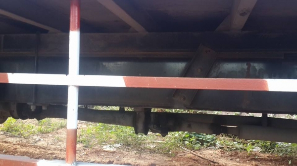 ขาย6ล้อยาวhino fm3h195 ยาว7.20เมตร ตู้10บาน เครื่องเดิม แชชซีสวยสีเดิมศูนย์ ภายในสวย สภาพพร้อมวิ่งงาน เอกสารเล่มทะเบียนพร้อมโอน