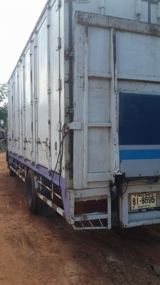 ขาย6ล้อยาวhino fm3h195 ยาว7.20เมตร ตู้10บาน เครื่องเดิม แชชซีสวยสีเดิมศูนย์ ภายในสวย สภาพพร้อมวิ่งงาน เอกสารเล่มทะเบียนพร้อมโอน