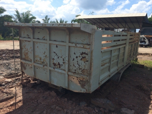 ดั้ม10ล้อยาว6ม.สภาพดี ไม่ผุ เพิ่งยกลงสวยดี...