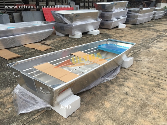 ขายเรืออลูมิเนียมท้องแบนเหมาะสำหรับวิ่งในอ่างเก็บน้ำ เขื่อน ทะเลสาบ แม่น้ำ บึงที่ไม่เจอกับคลื่นใหญ่ครับ