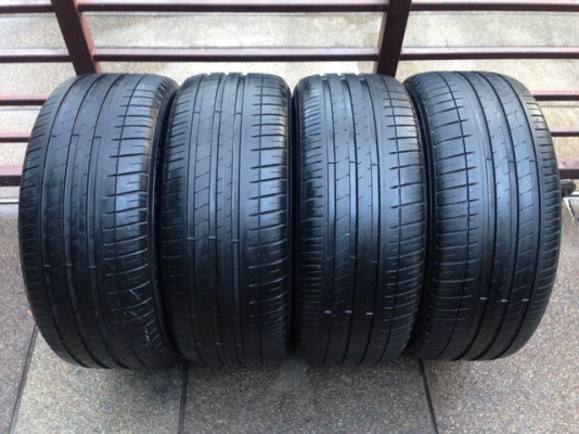 ยาง Michelin Pilot sport 3 เบอร์ 235 45 18 ปี13 ดอกเต็ม ยาง Michelin Pilot sport 3 เบอร์ 235 45 18 ปี13 ดอกเต็ม