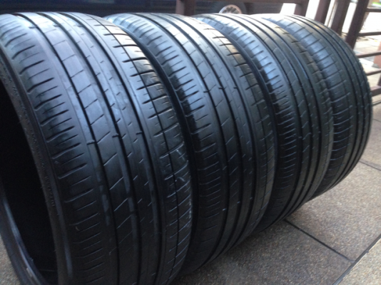 ยาง Michelin Pilot sport 3 เบอร์ 235 45 18 ปี13 ดอกเต็ม ยาง Michelin Pilot sport 3 เบอร์ 235 45 18 ปี13 ดอกเต็ม