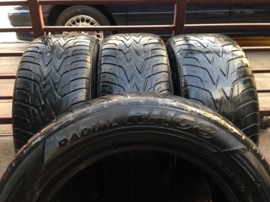 ยาง Aurora 255 55 18 กลางปี12 ราคาไม่แพง