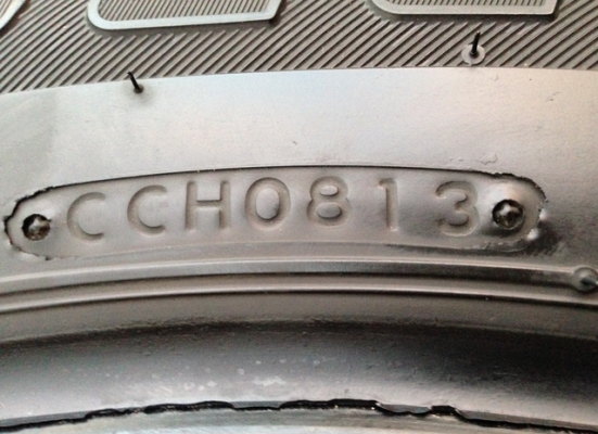 ยาง Bridgestone 225 65 17 ปี13 ดอกเต็ม ราคาไม่แพง ยาง Bridgestone 225 65 17 ปี13 ดอกเต็ม ราคาไม่แพง