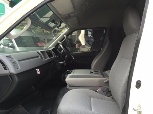 โทร 0922726669 ตันหยงตู้เบสออโต้แวน ขายรถตู้ดีเซลล์ 2010 เดิมๆ เบาะหนัง 3 แถว ราคา 759,000 บาท