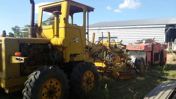 ขายรถเกรด KOMATSU GD376H เอกสารเล่มทะเบียน ราคา 370000