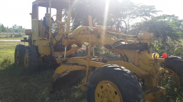 ขายรถเกรด KOMATSU GD376H เอกสารเล่มทะเบียน ราคา 370000