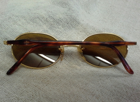 แว่นตาเรย์-แบนซุปเปอร์คลาสสิค B&amp;L RAY-BAN ROUND METAL OVAL TORTUGA USA