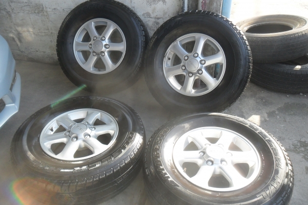 ล้อแม็ก 16นิ้ว 6รู อีซูสุ พร้อมยาง สวยๆ 4 ล้อ ลดราคาเหลือ 5500 บาท