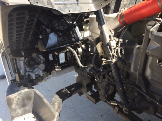 10ลัอหัวลาก...360แรง Isuzu MP1GXZ77NDT-000576 ปี2556 ไมล์3.3แสนกิโลกว่าๆเล่มพร้อม