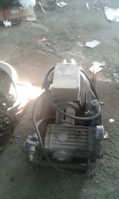 ขายปั๊มอัดฉีด7.5 แรงม้า 3 สาย 2 เครื่องเครื่องละ 12,000 บาท ขายปั๊มอัดฉีด7.5 แรงม้า 3 สาย 2 เครื่องเครื่องละ 12,000 บาท