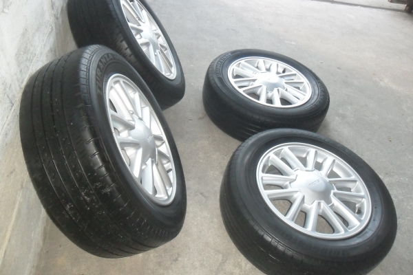 ล้อแม็ก 16นิ้ว 6รู อีซูสุ พร้อมยาง สวยๆ 4 ล้อ ราคา 7900 บาท