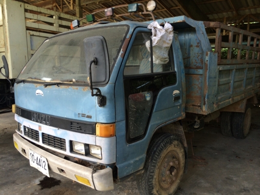 6ล้อดั้ม...110แรงISUZU. NPR57L. Fหน้าFหลัง พ.เพาเวอร์ รถบรรทุกทะลายปาล์ม