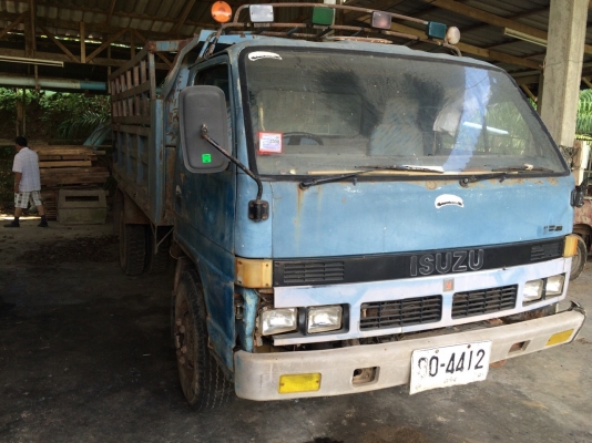 6ล้อดั้ม...110แรงISUZU. NPR57L. Fหน้าFหลัง พ.เพาเวอร์ รถบรรทุกทะลายปาล์ม