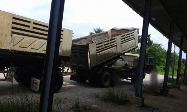 รถฮีโน่ 10 ล้อดั๊ม FM3M  240 แรงม้า.  ปี 38.  ( ขาย แม่, ลูก )    สนใจติดต่อ  081 - 6079515