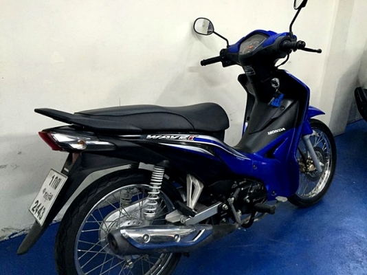 wave 110 i สีน้ำเงิน สต๊าทเท้า รุ่นใหม่ท่อออกข้าง รถเดีอน มิถุนายน ปี 57 ไมล์ 8 พันโล แถม 3 รายการ