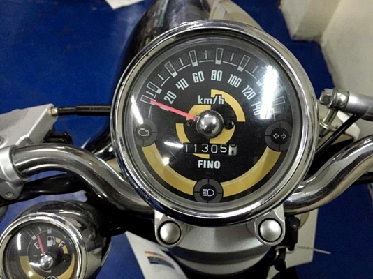 Fino i ลายพรีเมี่ยม สีขาว สวยสะอาด พิมนิยม รถเดือน พฤศจิกายน ปี 56 ไมล์ 11xxx โล เปลี่ยนยางให้ใหม่หน้าหลัง แถม 3 รายการ 22900