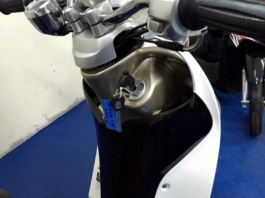 Fino i ลายพรีเมี่ยม สีขาว สวยสะอาด พิมนิยม รถเดือน พฤศจิกายน ปี 56 ไมล์ 11xxx โล เปลี่ยนยางให้ใหม่หน้าหลัง แถม 3 รายการ 22900