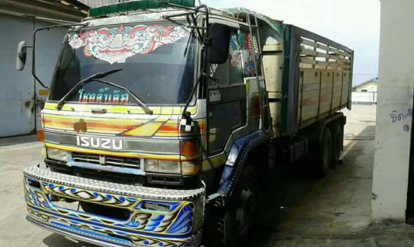 ขายดั้ม2เพลา ร็อกกี้260เทอร์โบอินเตอร์ ยางเรเดียนใหม่10เส้น มีระบบลากพ่วง สภาพพร้อมใช้งาน เอกสารพร้อมโอน ราคา850,000 สนใจโทร 090-8588220คุณนะ 093-3258446คุณบิว หรือเข้าดูสินค้าอื่นๆได้ที่ www.truck.in.th/498 หรือเพจFacebook ณรงค์ ซื้อขายรถมือสอง (เว็บไซต์