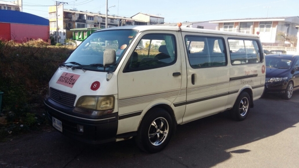 ฝากขายรถตู้โตโยต้าหัวจรวดสีขาวเดิมๆ ปี97(ตาเหยี่ยว) เครื่องดีเซล3L 2800 เครื่องดีมาก สายพานทามมิ่งเพิ่งเปลี่ยน น้ำไม่ดันใช้กันยาวๆ