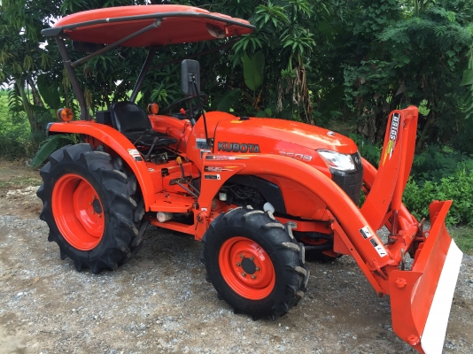 ขายรถไถคูโบต้า l3608 ทำงาน 800 ชั่วโมง รถสวยเล่มพร้อม ขายพร้อมอุปกรณ์ใบมีดดันดินหน้าและผานพรวน ราคา 298,000 บาท สนใจโทร 081-9136451 คุณโบว์