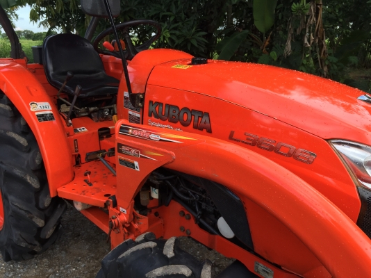 ขายรถไถคูโบต้า l3608 ทำงาน 800 ชั่วโมง รถสวยเล่มพร้อม ขายพร้อมอุปกรณ์ใบมีดดันดินหน้าและผานพรวน ราคา 298,000 บาท สนใจโทร 081-9136451 คุณโบว์