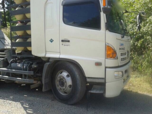 รถฮีโน่ 10 ล้อ หัวลาก 260 แรงม้า. ปี 53 , ( มีขาย 3 คัน. )   สนใจติดต่อ  081 - 6079515