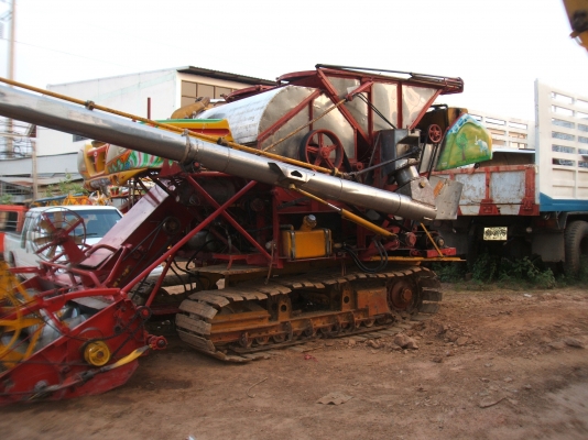 ขายรถเกี่ยวข้าวเกษตรพัฒนาเจ้าช้างไวไฟ ปี 50 สภาพดี กำลังเกี่ยวข้าวอยู่ มีงานให้เกี่ยวพร้อมในราคาไร่ละ 800-1000 บาท ขายรถเกี่ยวข้าวเกษตรพัฒนาเจ้าช้างไวไฟ ปี 50 สภาพดี กำลังเกี่ยวข้าวอยู่ มีงานให้เกี่ยวพร้อมในราคาไร่ละ 800-1000 บาท