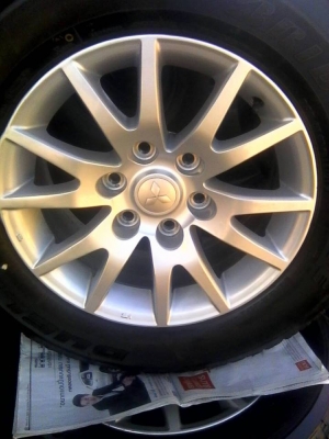 แม็กปาเจโร่ ไม่มีรอยเบียด พร้อมยางบริดโตน245/65/17