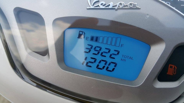 Vespa Primavera 150 3vie 2014 3000 กิโล สภาพเลี่ยม ขายถูก ต่อรองได้ Vespa Primavera 150 3vie 2014 3000 กิโล สภาพเลี่ยม ขายถูก ต่อรองได้