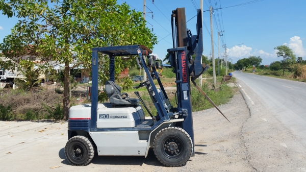 ขายด่วนรถยกKOMATSU FD20-11ดีเซลยก2.ตันเสาสูง3.0เมตรงากะดกได้รถนอกนำเข้ายังไม่เคยใช้งานในเมืองไทยเลย