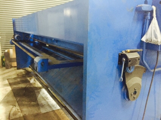 ขายเครื่องตัดขนาดยาว4เมตรตัดสแตนเลส3มิลเหล็ก6มิลมีแบกเก็ตไฟฟ้าพร้อมใช้ ขายเครื่องตัดขนาดยาว4เมตรตัดสแตนเลส3มิลเหล็ก6มิลมีแบกเก็ตไฟฟ้าพร้อมใช้