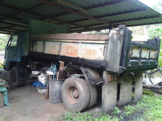 รถอีซูซู 6 ล้อดั้ม NPR 115 แรงม้า. ปี 32 ( ตัวแรก. )    สนใจติดต่อ  081 - 6079515