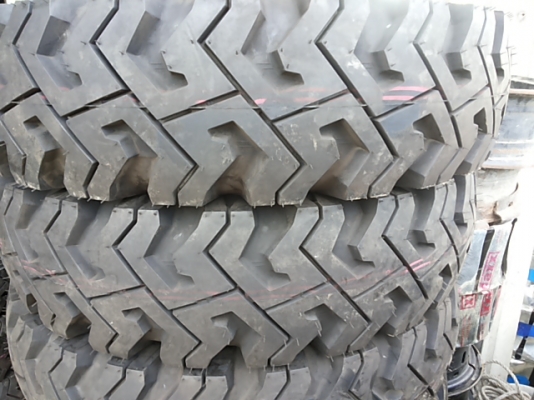 ยางMUD ลายก.ไก่ ขอบ16"ผ้าใบ8ชั้น ยางใหม่ ยางMUD ลายก.ไก่ ขอบ16"ผ้าใบ8ชั้น ยางใหม่