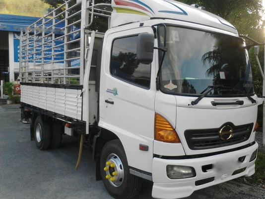 รถฮีโน่ 6 ล้อ รั้ว FC4J  170 แรงม้า. ปี 49   ( รถวิ่ง 14x,xxx กม. )    สนใจติดต่อ  081 - 6079515