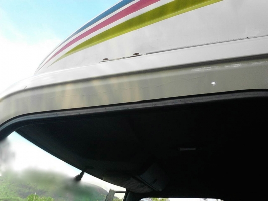 รถฮีโน่ 6 ล้อ รั้ว FC4J  170 แรงม้า. ปี 49   ( รถวิ่ง 14x,xxx กม. )    สนใจติดต่อ  081 - 6079515