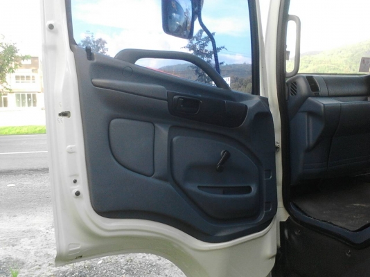 รถฮีโน่ 6 ล้อ รั้ว FC4J  170 แรงม้า. ปี 49   ( รถวิ่ง 14x,xxx กม. )    สนใจติดต่อ  081 - 6079515