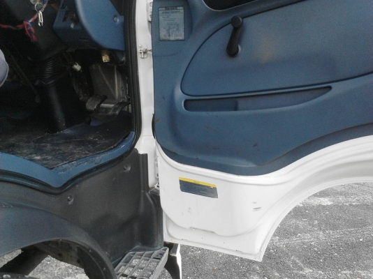 รถฮีโน่ 6 ล้อ รั้ว FC4J  170 แรงม้า. ปี 49   ( รถวิ่ง 14x,xxx กม. )    สนใจติดต่อ  081 - 6079515