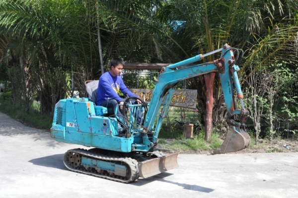 ขายแบคโฮKUBOTA KH-012(ขนขึ้นกระบะได้) เดิมจากญี่ปุ่น ทำงานสมบูรณ์ทุกระบบ รับรองไม่ผิดหวัง 115,000 เท่านั้น!!