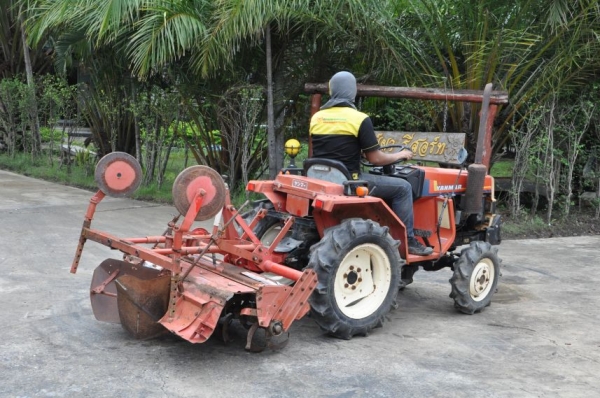 ขายรถไถYANMAR F15D 15แรง ขับ4ล้อ พร้อมโรตารี่หลัง สภาพสวยเดิมญี่ปุ่นไม่เคยใช้ในไทย 85,000 เท่านั้น!!