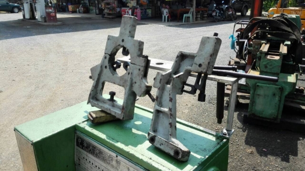 Sell> เครื่องกลึงมือสอง 4 ฟุต 3 เพลา 12 speed(เกียร์) มีเบลค ระบบดี เครื่องเงียบ เดิมๆครับ น่าใช้งาน Sell> เครื่องกลึงมือสอง 4 ฟุต 3 เพลา 12 speed(เกียร์) มีเบลค ระบบดี เครื่องเงียบ เดิมๆครับ น่าใช้งาน