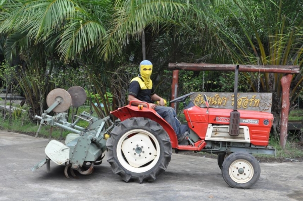 ((ลดกระหน่ำ))ขายรถไถYANMAR YM1601 พร้อมโรตารี่หลัง สภาพสวยเดิมญี่ปุ่นไม่เคยใช้ในไทย 69,000เท่านั้น!!