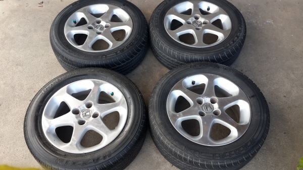 ล้อเดิม Honda 4รู100 แถมยาง พร้อมใช้งาน