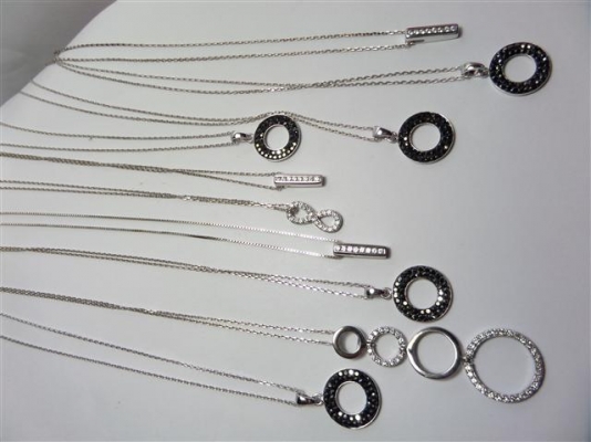 สร้อยเงินเล็กพร้อมจี้ 10 เส้น สร้อยเงินเล็กพร้อมจี้ 10 เส้น