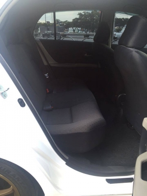 Toyota Yaris สีขาวแท้ ตัวถังอย่างกิ๊ก สวยจิงคันนี้คะ