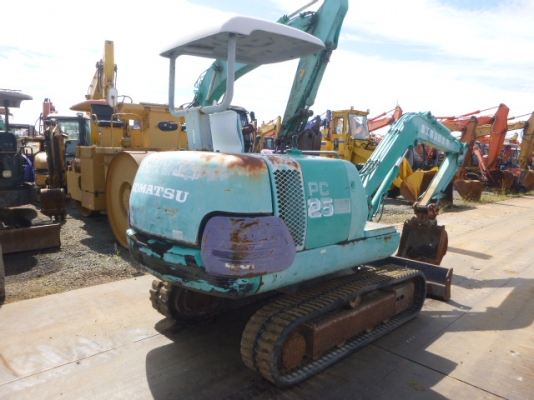 Komatsu PC25-1 เก่าญี่ปุ่น