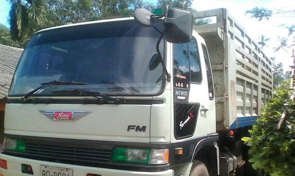 ขายครับ ฮีโน่ 3m พร้อมใช้ครับ