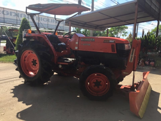 ขายรถไถKubota L4508 (4WD) พร้อมใบมีดหน้าและผานพรวนช้าง รถไร่ สีเดิมพร้อมใช้งาน